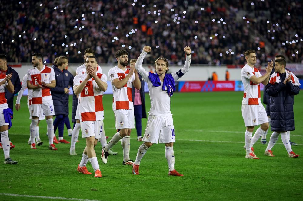 三分狂轰162分，屠杀对手53分，步行者胜利背后的遗憾.